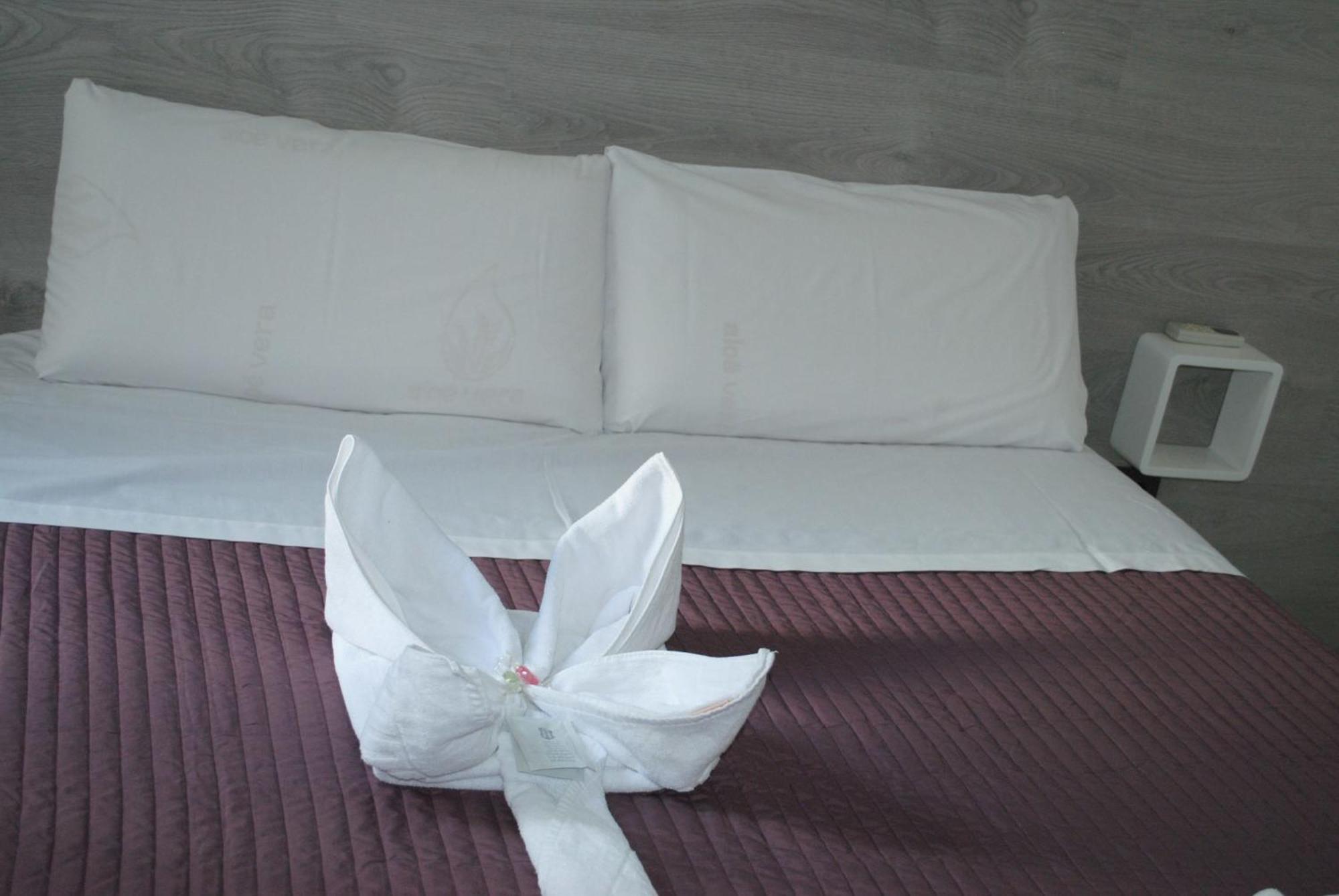 Fuencarral Rooms Мадрид Стая снимка